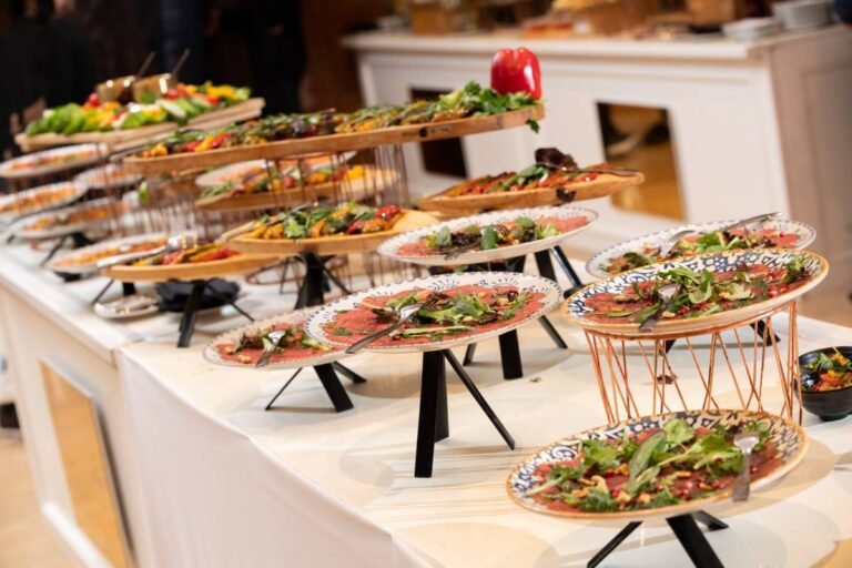 photo d'un buffet traiteur cacher