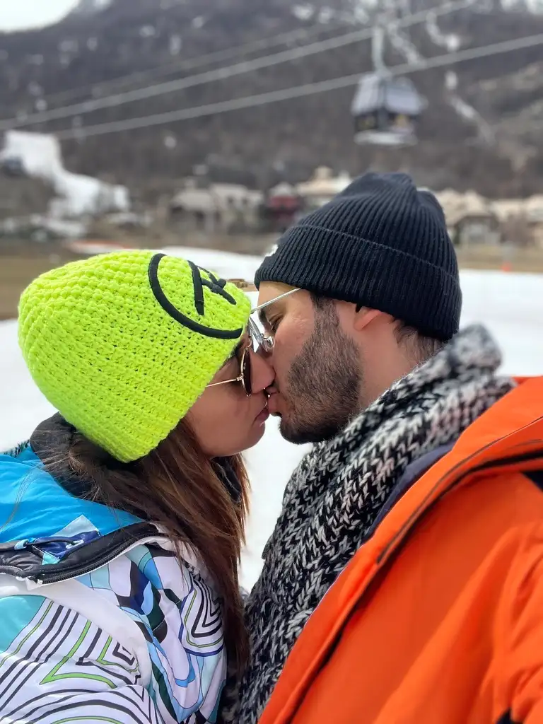 13DEC95B-F809-491F-BC2F-404C00253D54_1_105_c