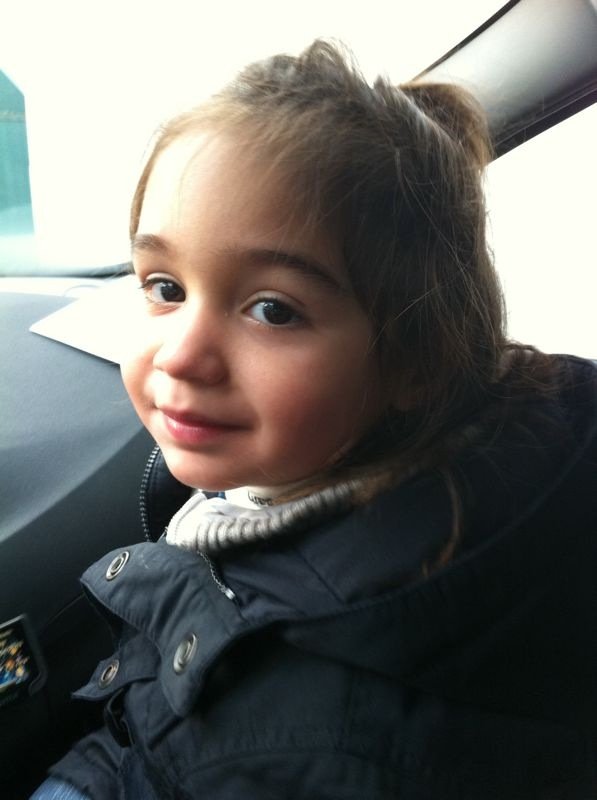 iphone karine 230911 055