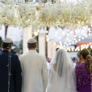 les mariés sous la houppa